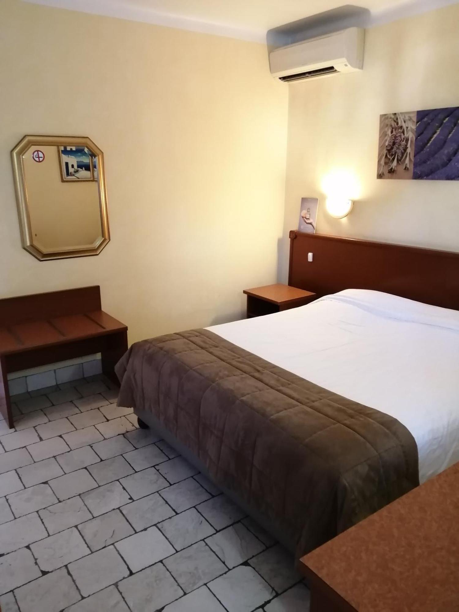 Auberge Les Aromes Grasse Zewnętrze zdjęcie