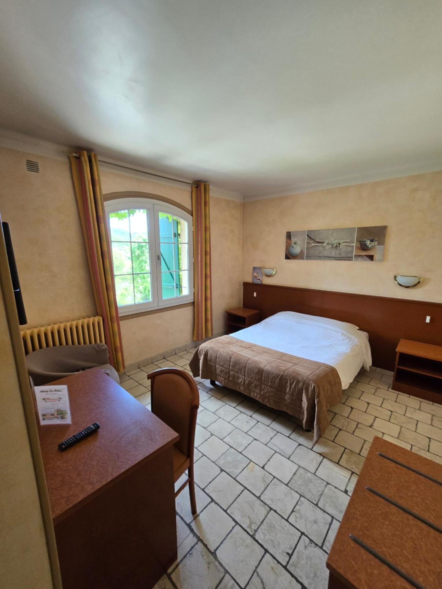 Auberge Les Aromes Grasse Zewnętrze zdjęcie